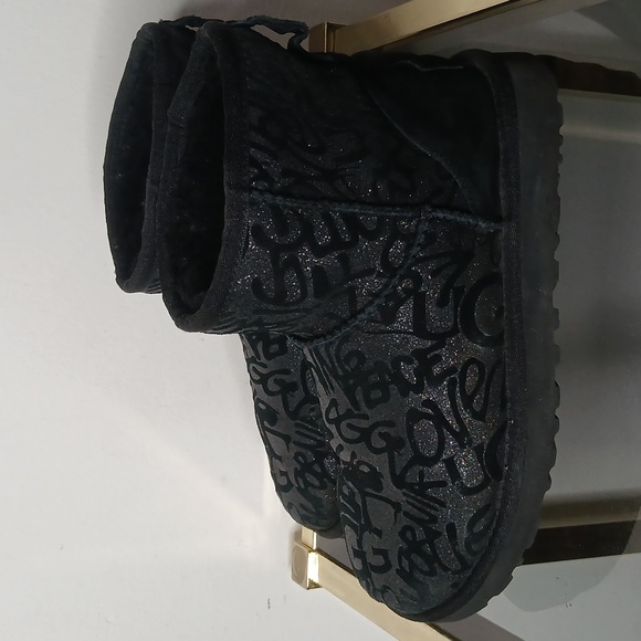 UGG black printed suede ankle boots size 6 - Picture 3 of 15